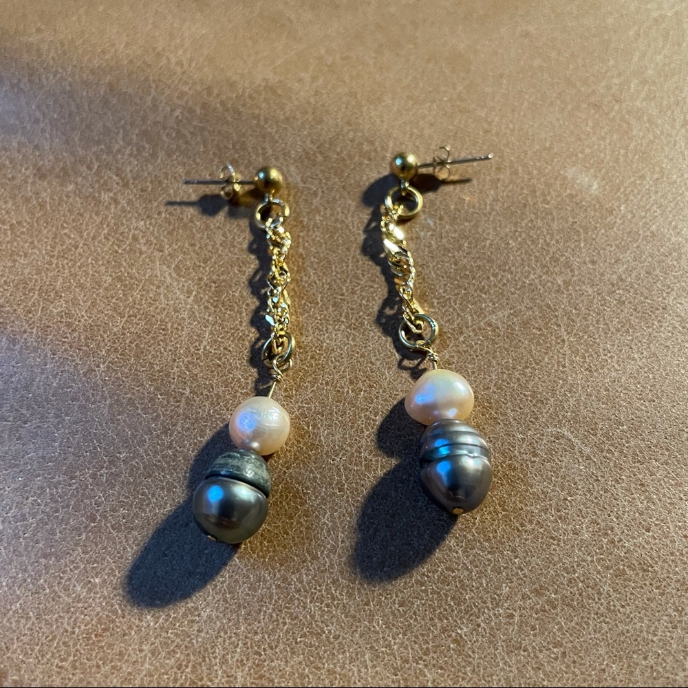 Baroque freshwater pearl earrings - Picture 3 of 4